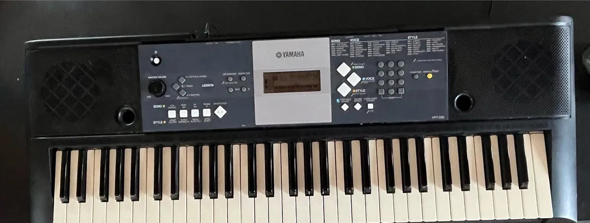 Yamaha Keyboard - Image 3