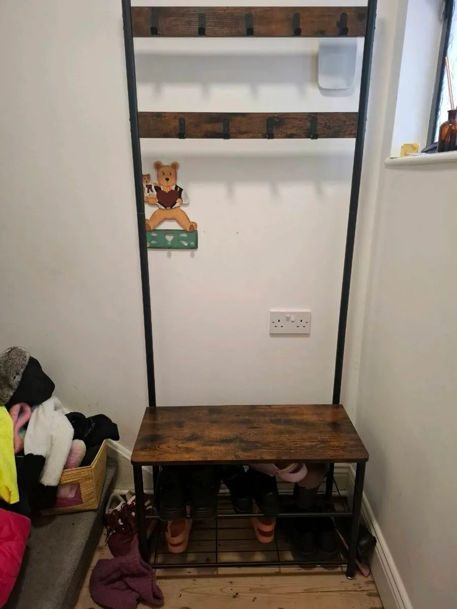 Coat stand and shoe rack