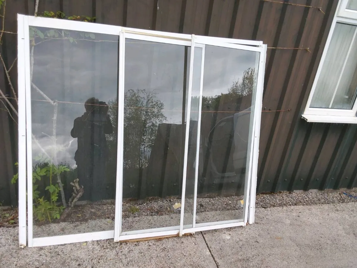Sliding Shower door to fit standard bath - Image 1