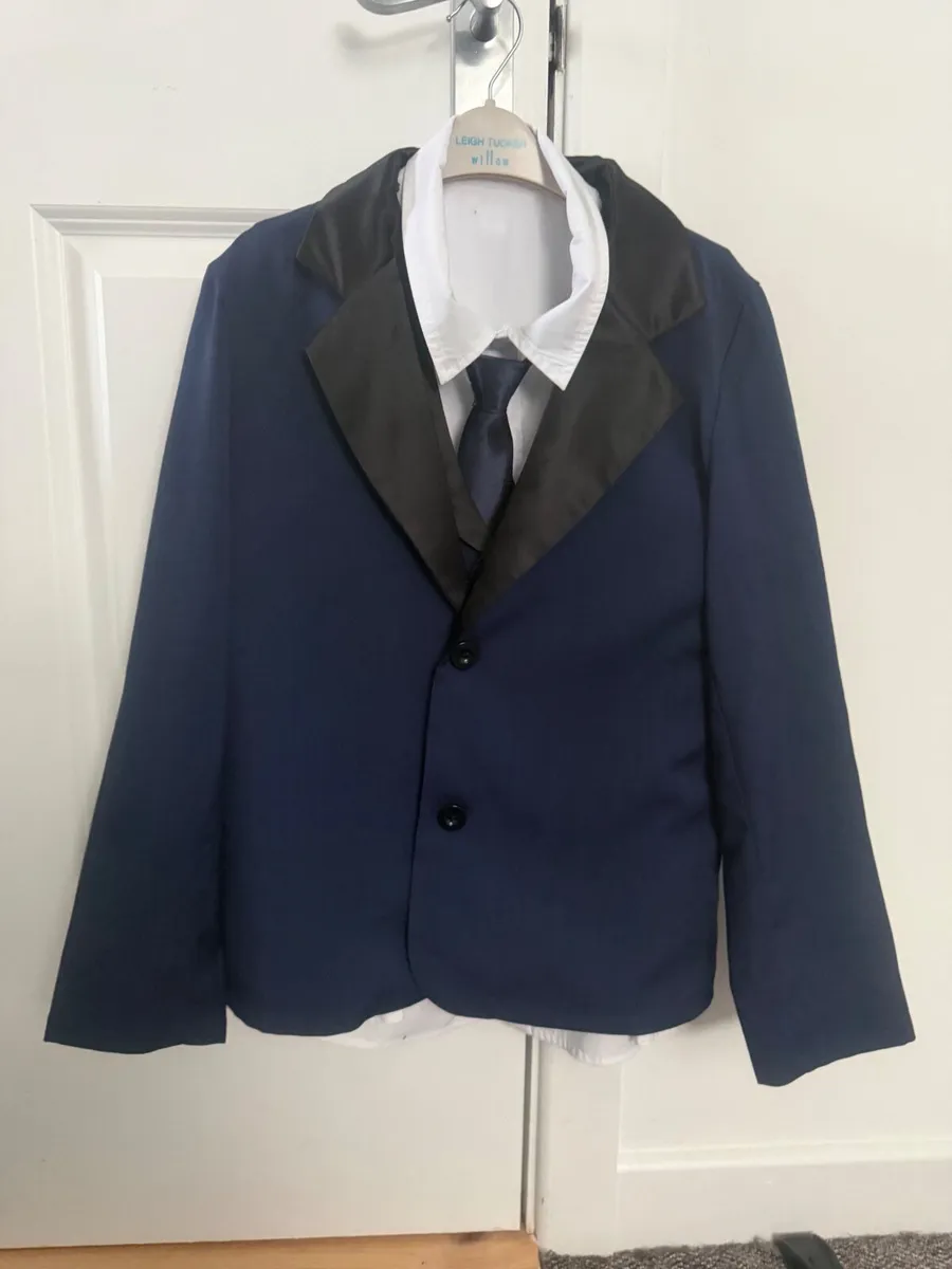 Boys suit size 12 years old - Image 2