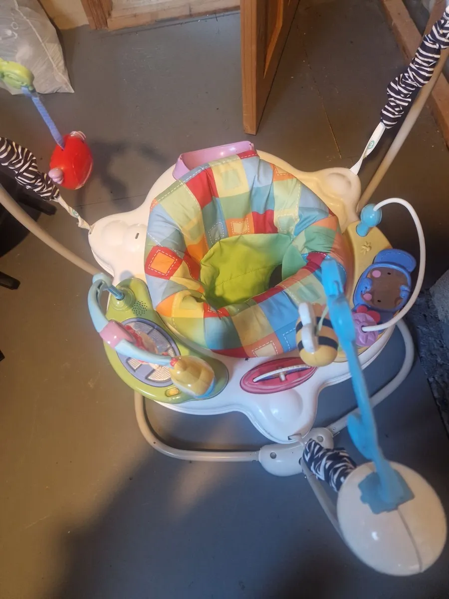 Baby jumperoo - Image 3
