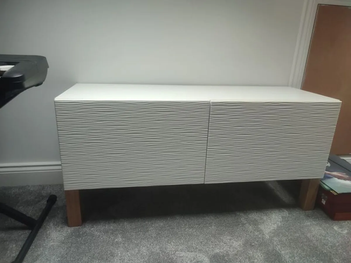 TV cabinet - Image 1