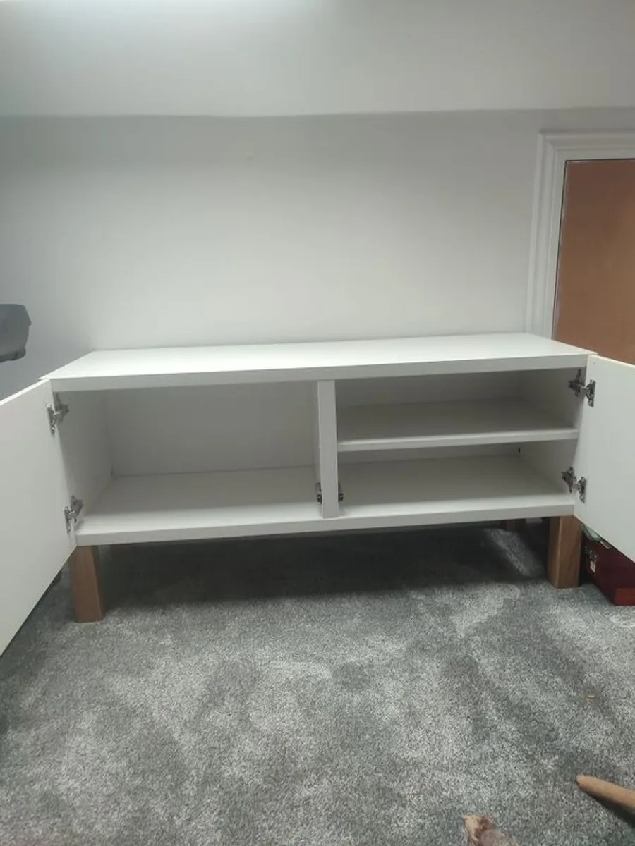 TV cabinet - Image 2