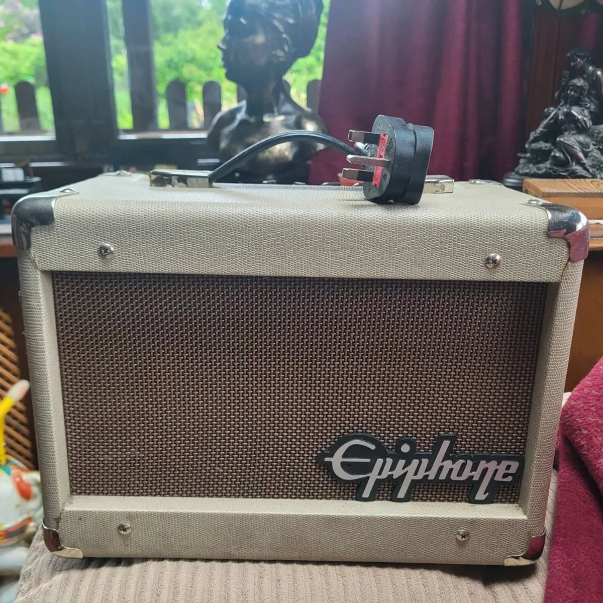 Epiphone Studio Acoustic 15C Amp - Image 1