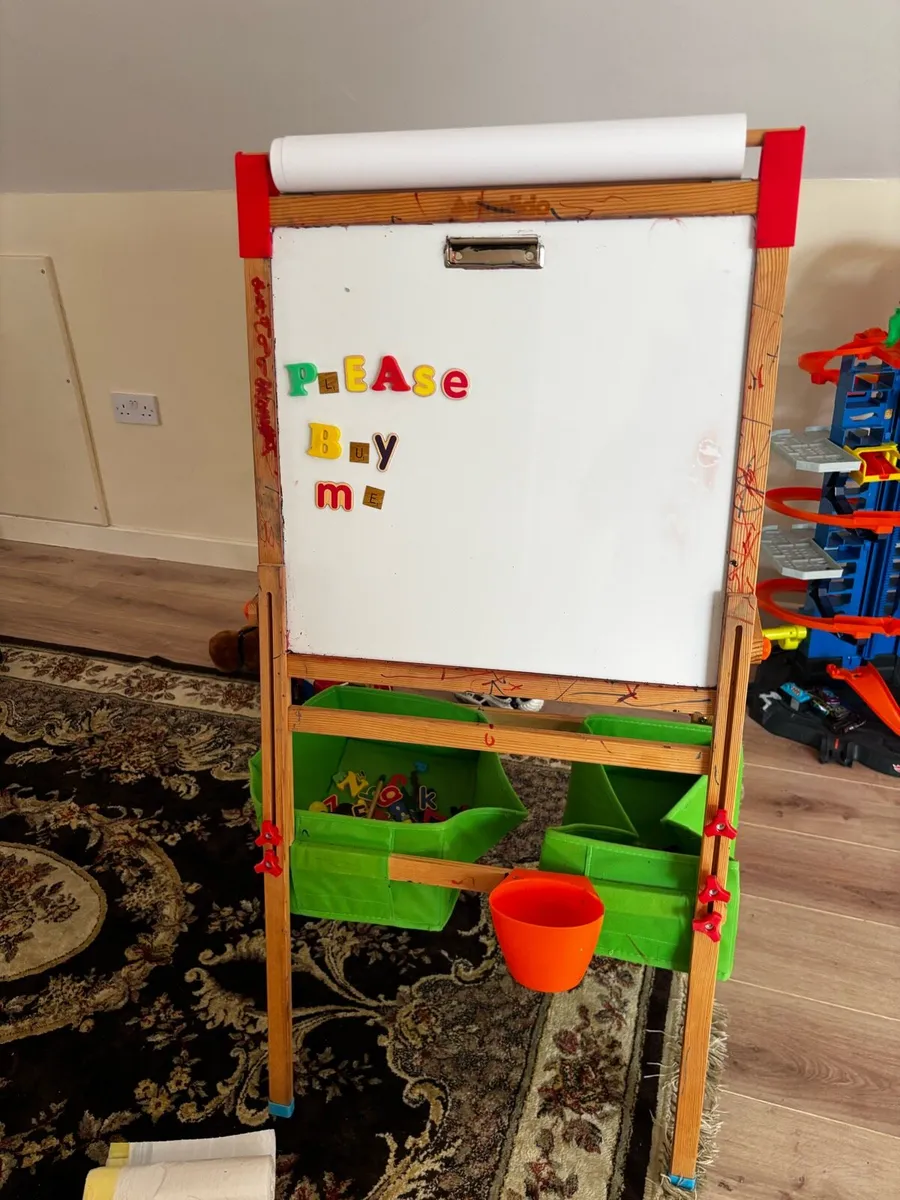 Kids Art Easel - Image 1
