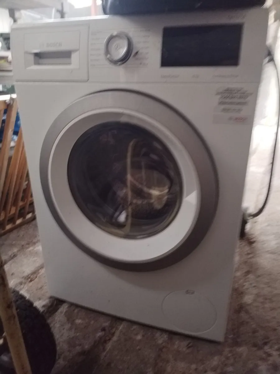 Washing machine - Image 1