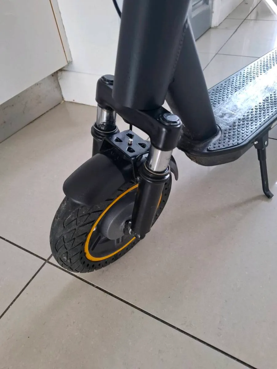 AOVOPRO ESMAX Electric Scooter - Image 4