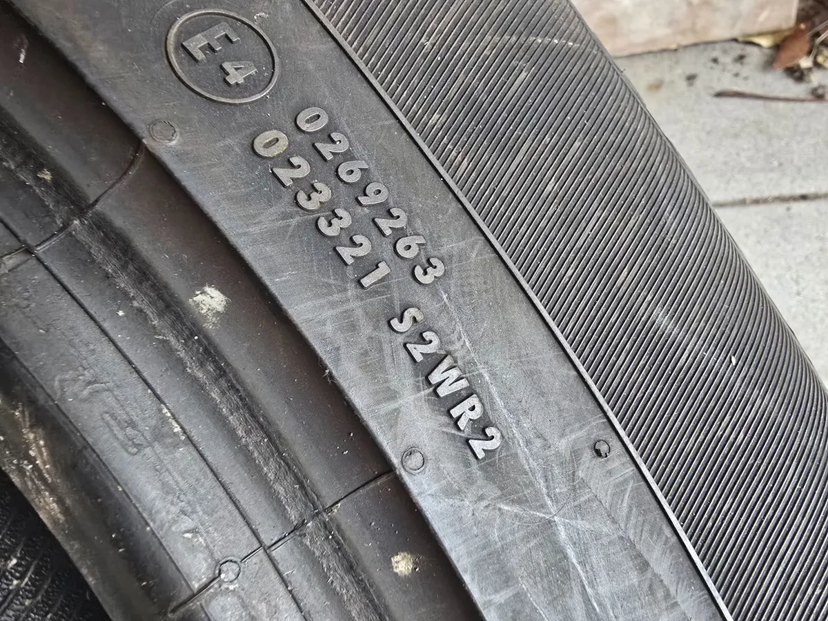 Jeep tyre 255/55 r18 109y - Image 1
