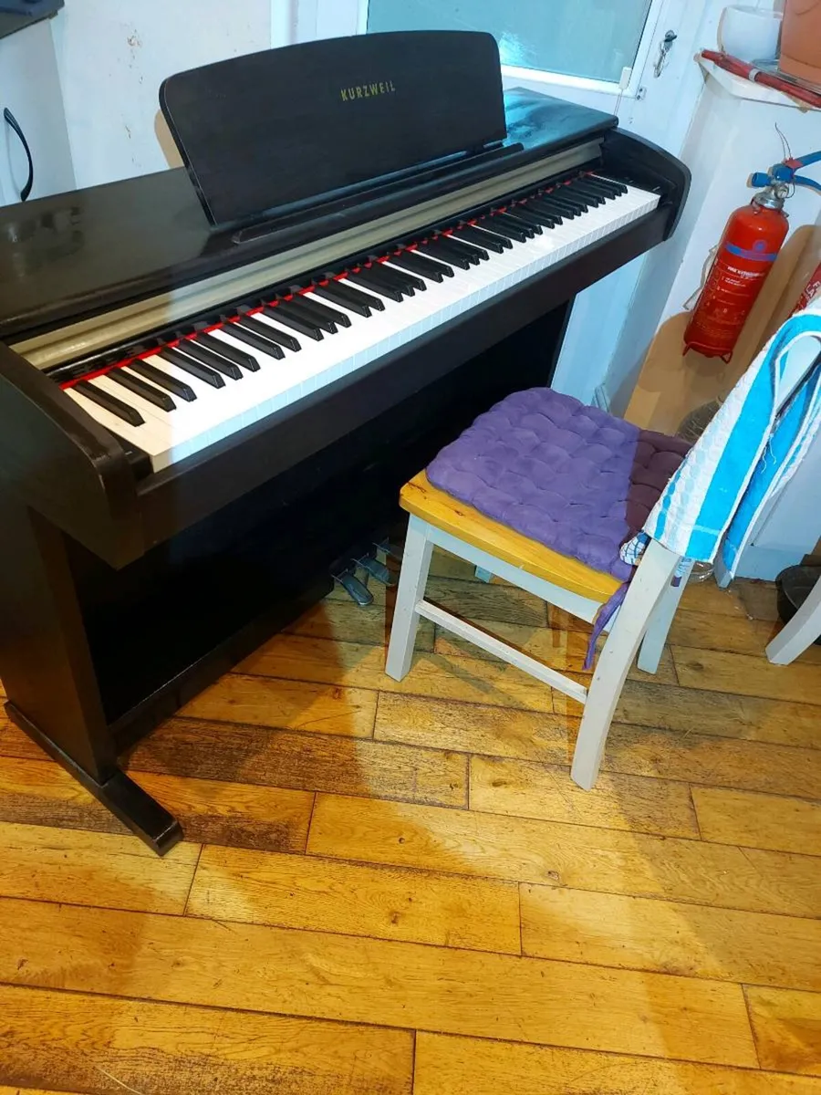 Electric piano - Image 1