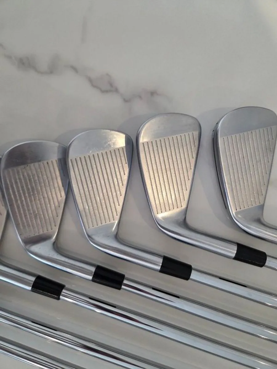 Taylormade P790 Irons (2019 Model) - Image 4
