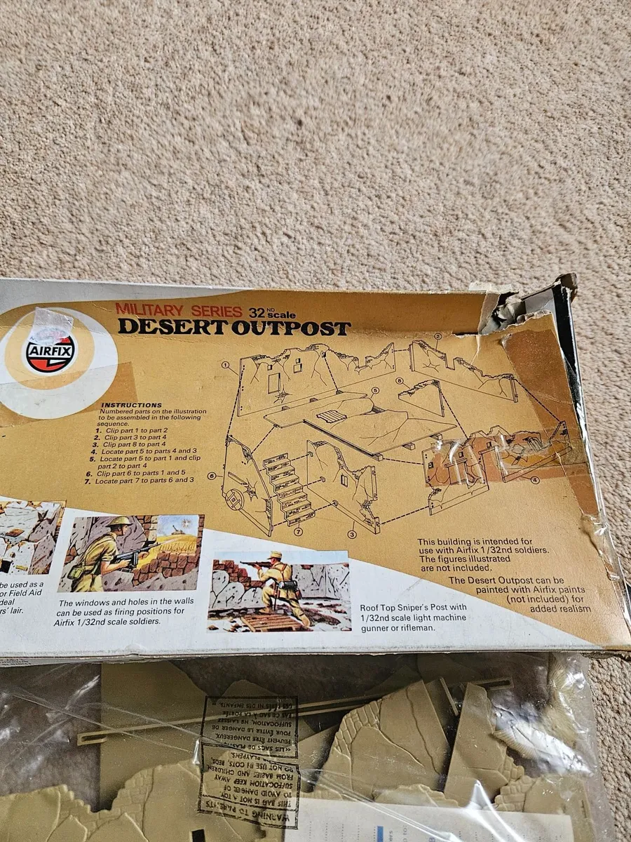 Vintage Airfix Desert Outpost 1.32 - Image 4