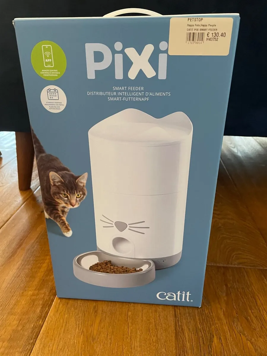 Cat food dispenser: Remote controlled - Image 1