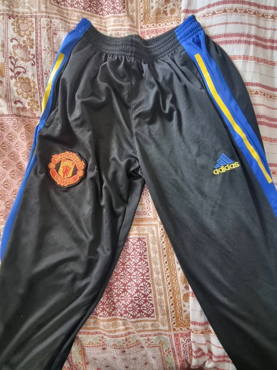 Man United Bundle - Image 3