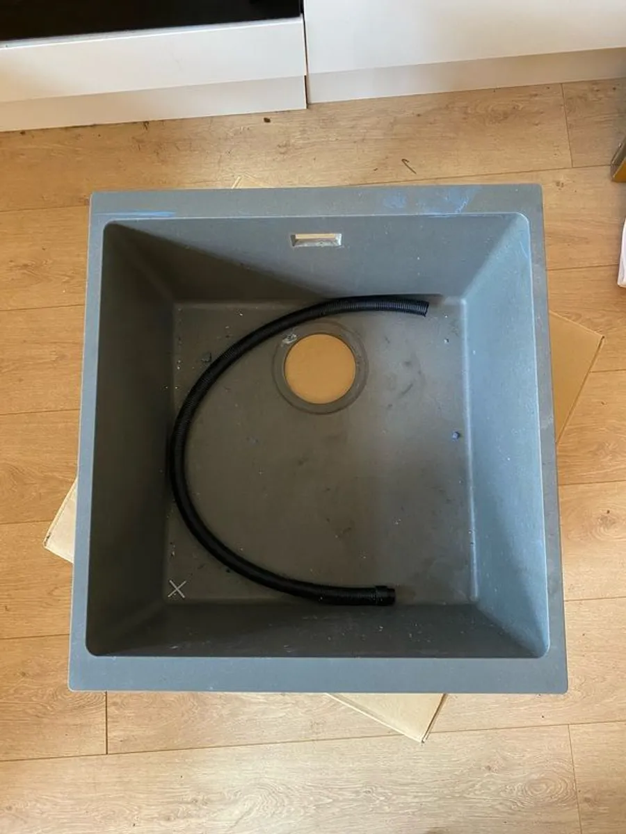 Howdens Composite Sink - Image 2