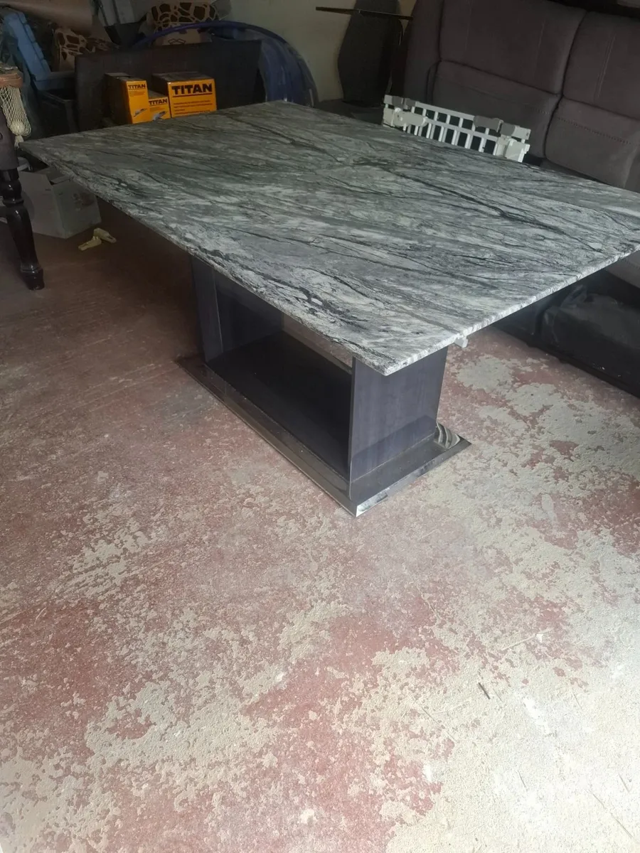 Marble kitchen table and chairs - Image 2