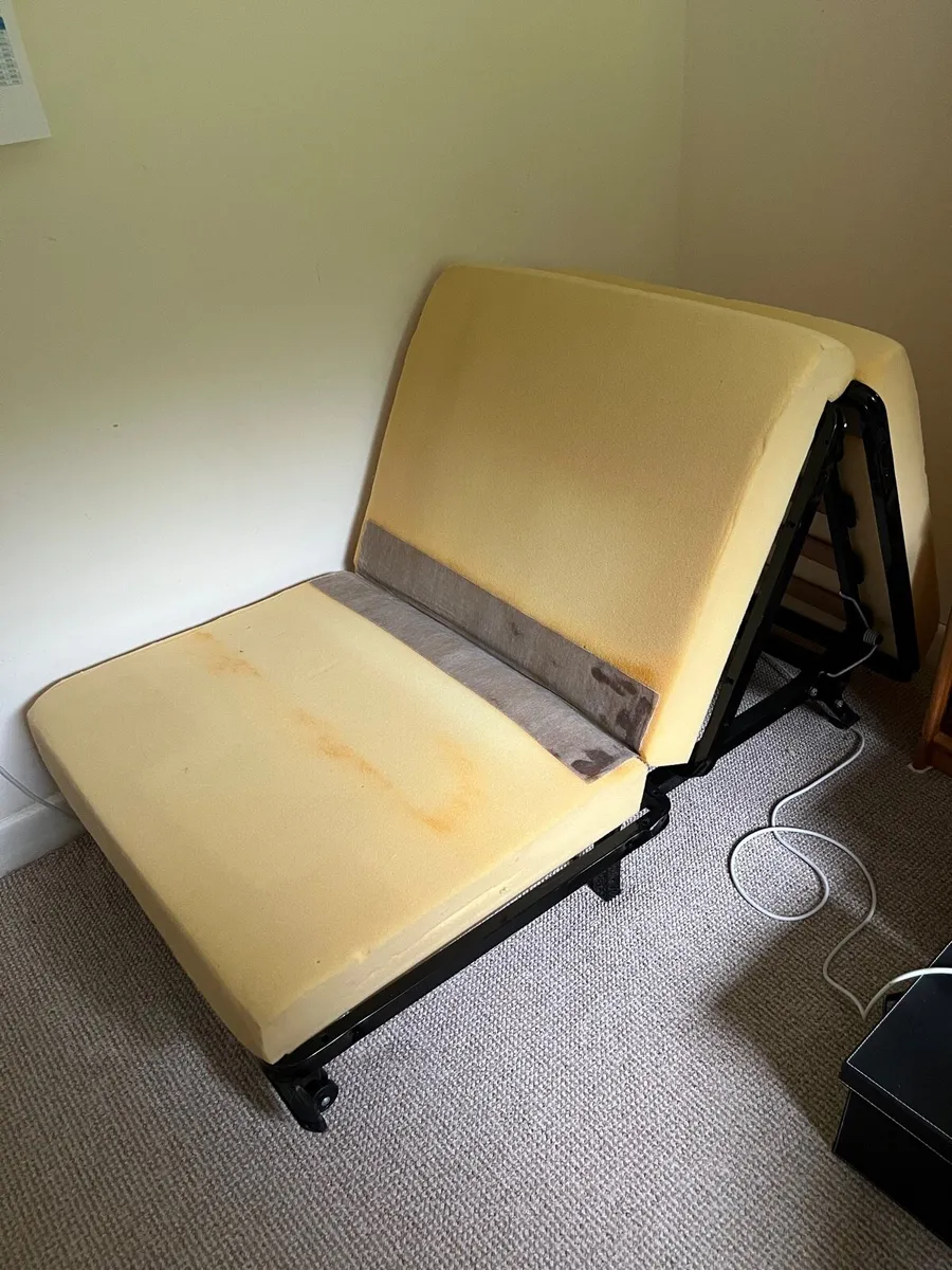 Metal frame futon bed - Image 4
