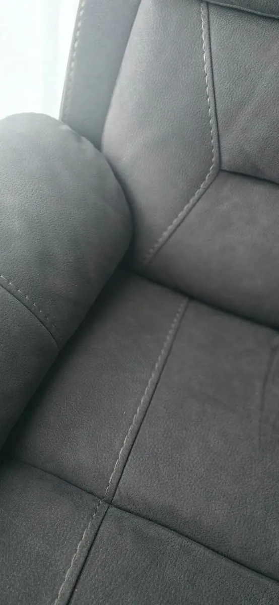 Recliner Armchair - Image 2