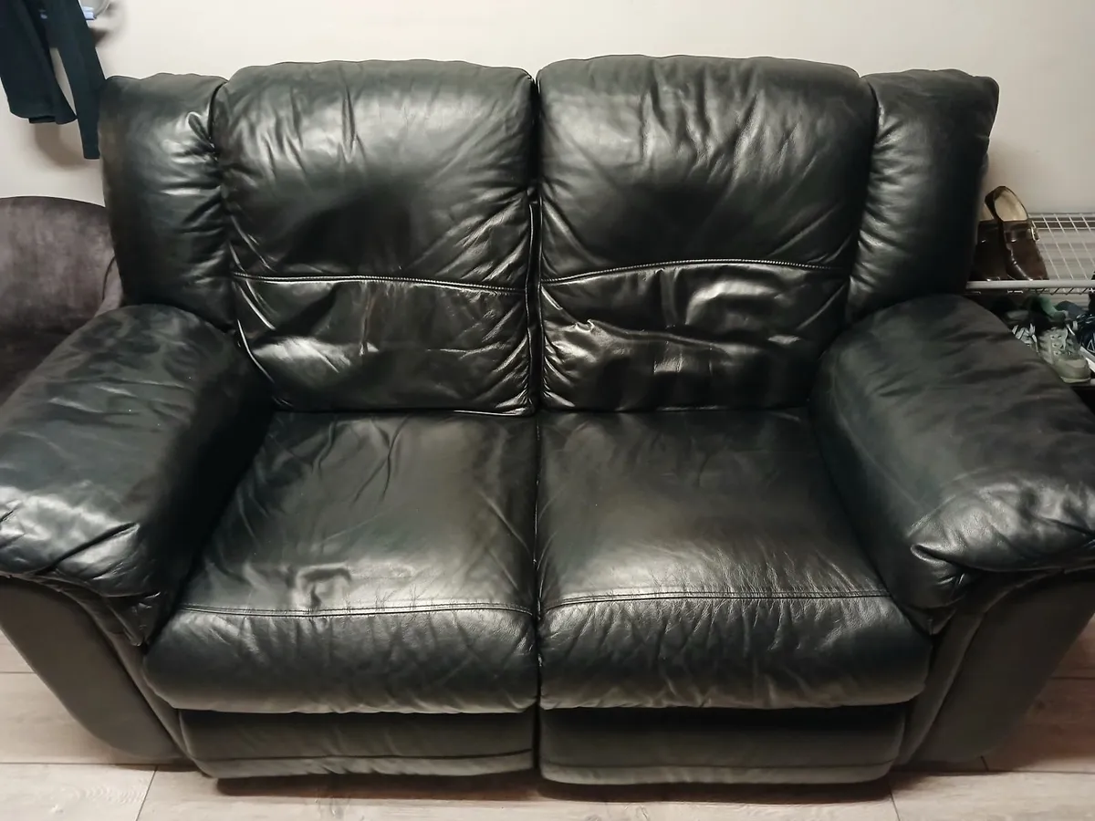 2 seater leather reclining sofa - Image 2