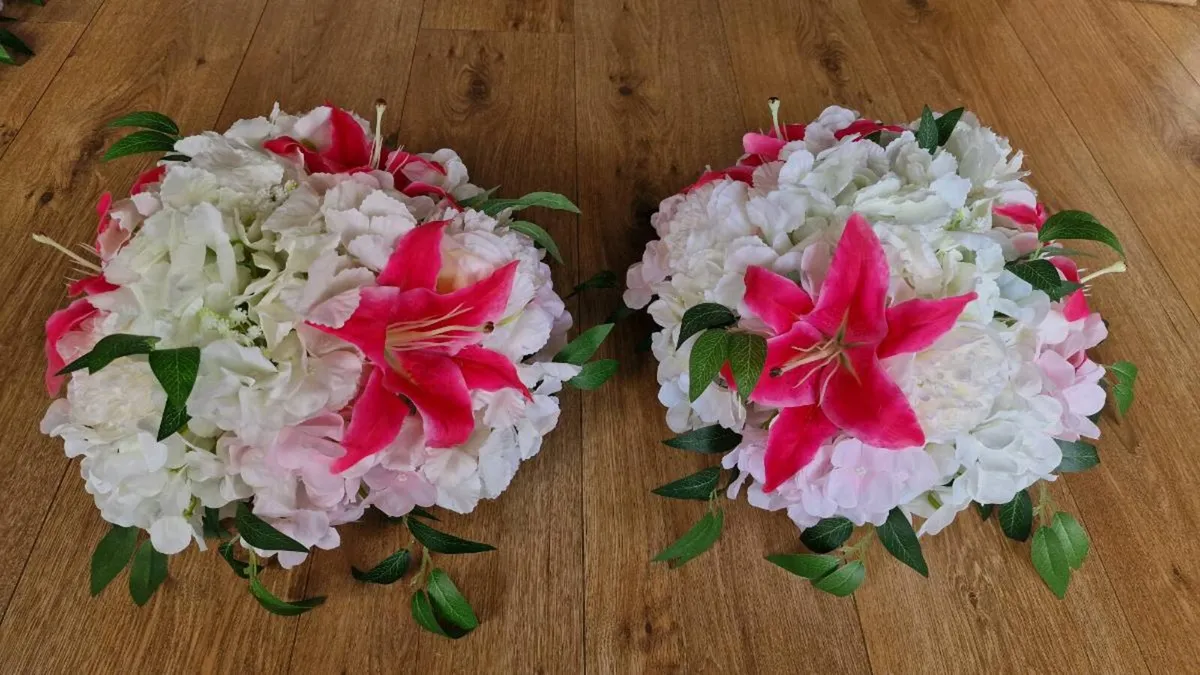 Wedding Flowers - Image 2