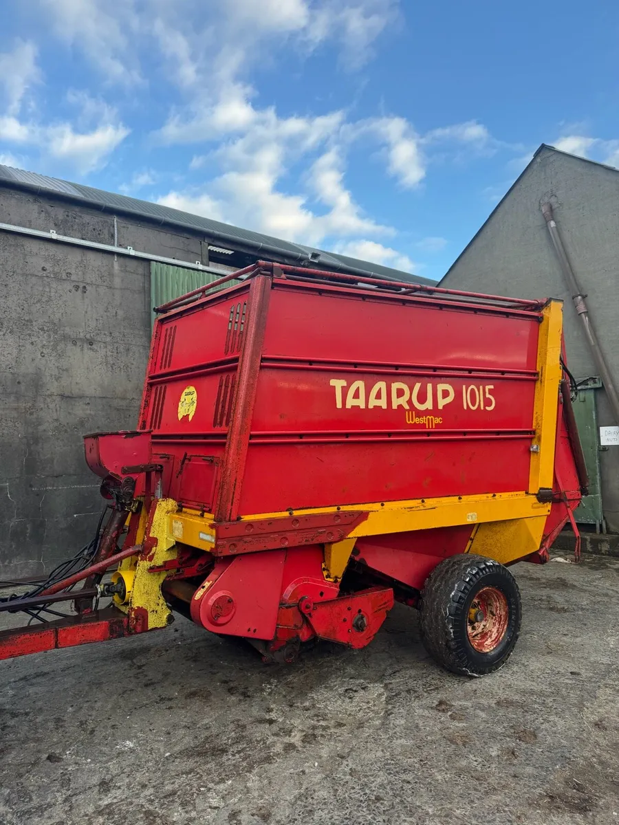 Taarup silage wagon - Image 1