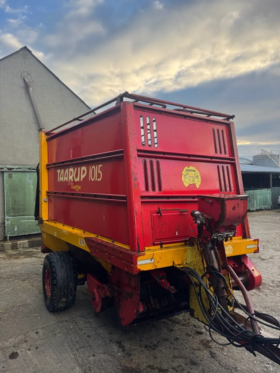 Taarup silage wagon - Image 2
