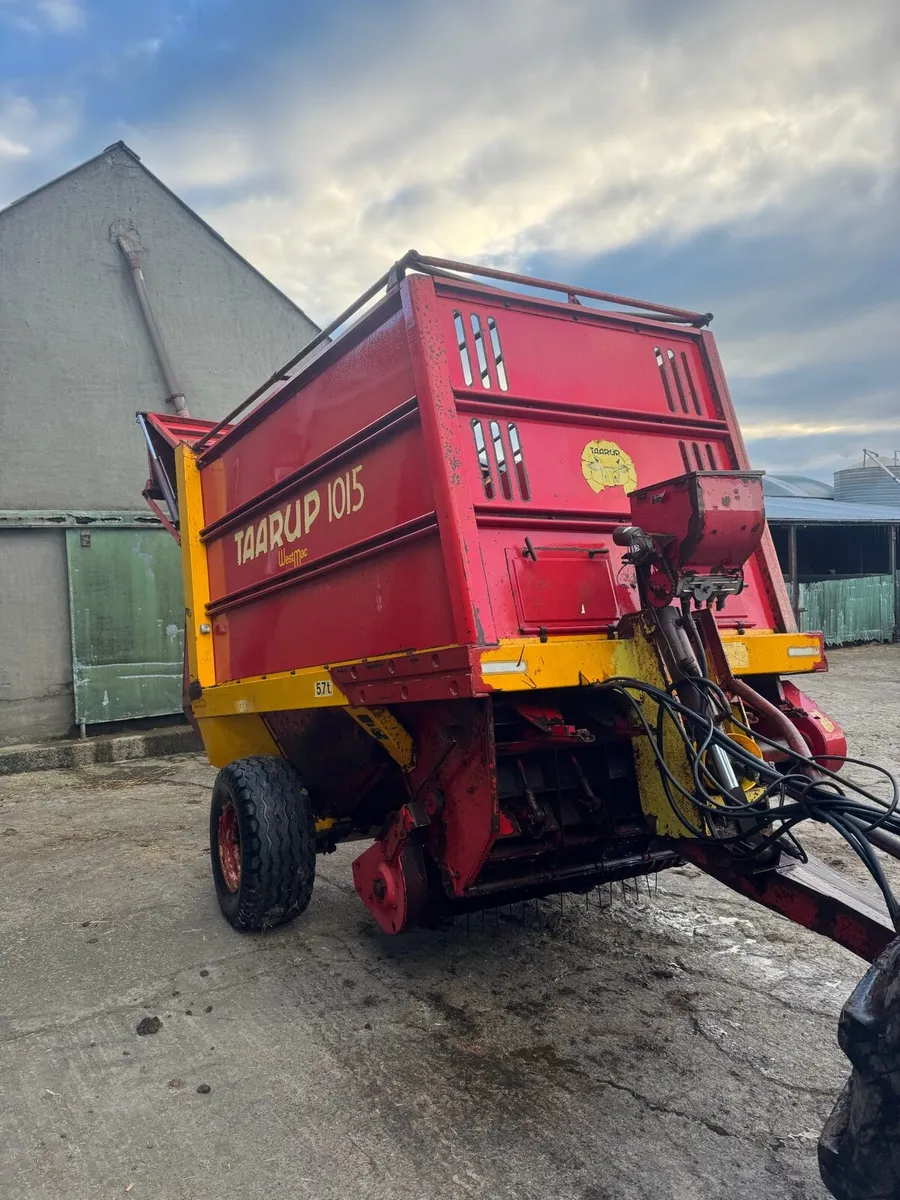 Taarup silage wagon - Image 3