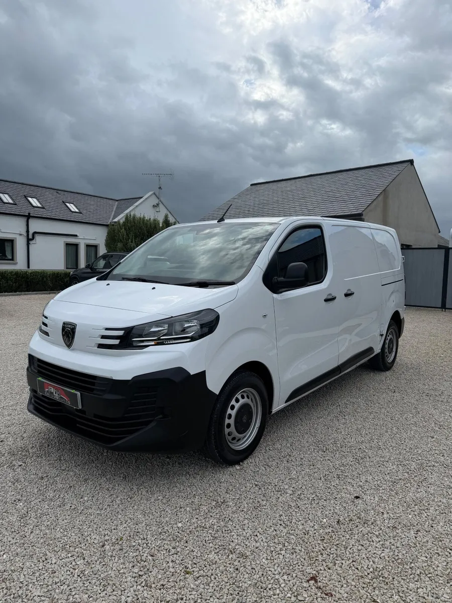 2024 (74) Peugeot Expert Professional 2.0L - Image 3