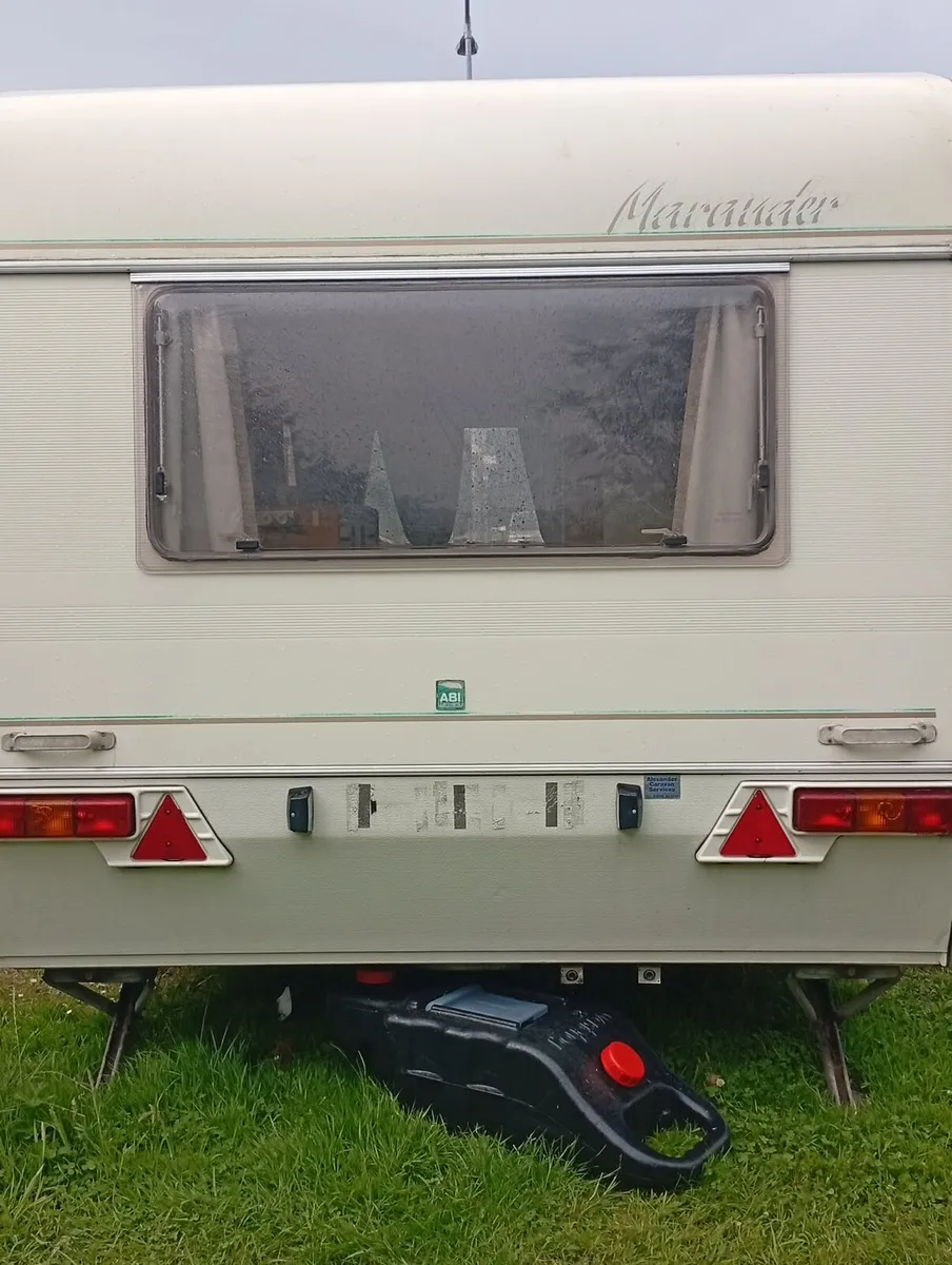 ABI Merander 500 GT 4/5 berth caravan - Image 4
