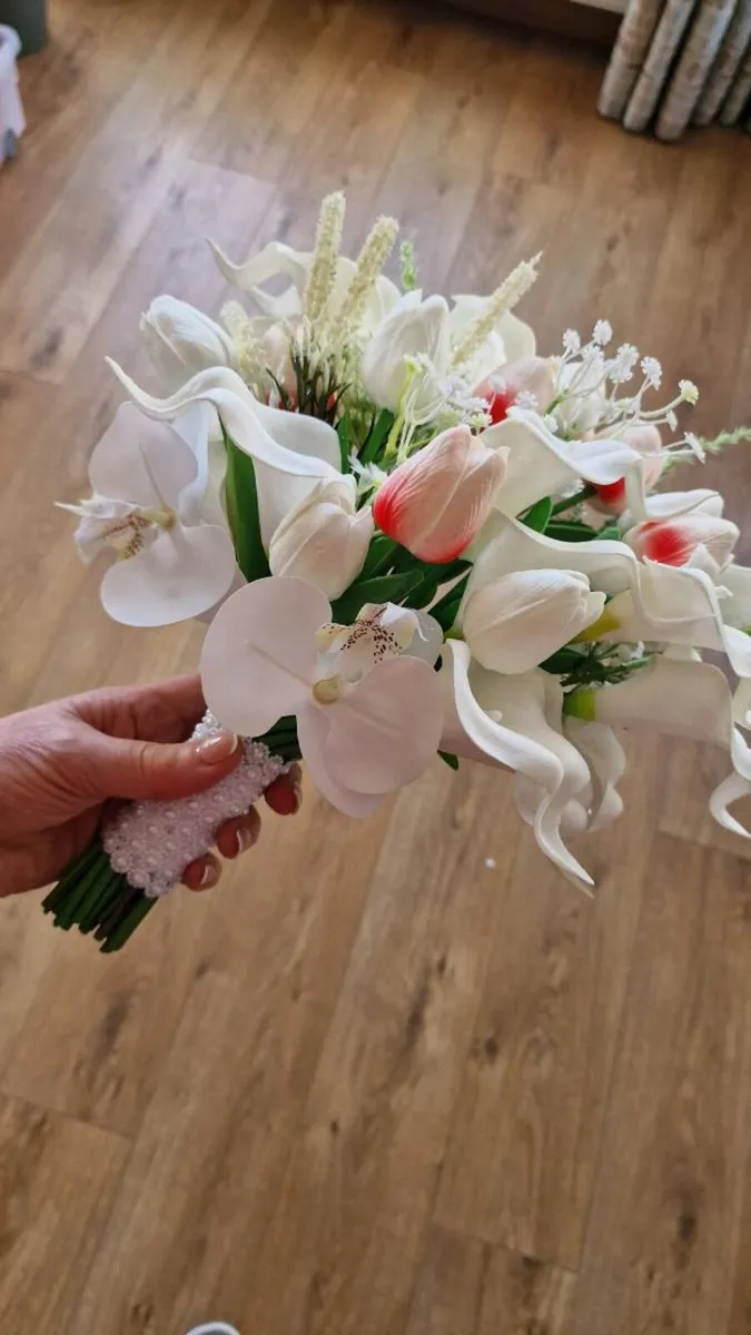 Wedding Flowers - Image 4