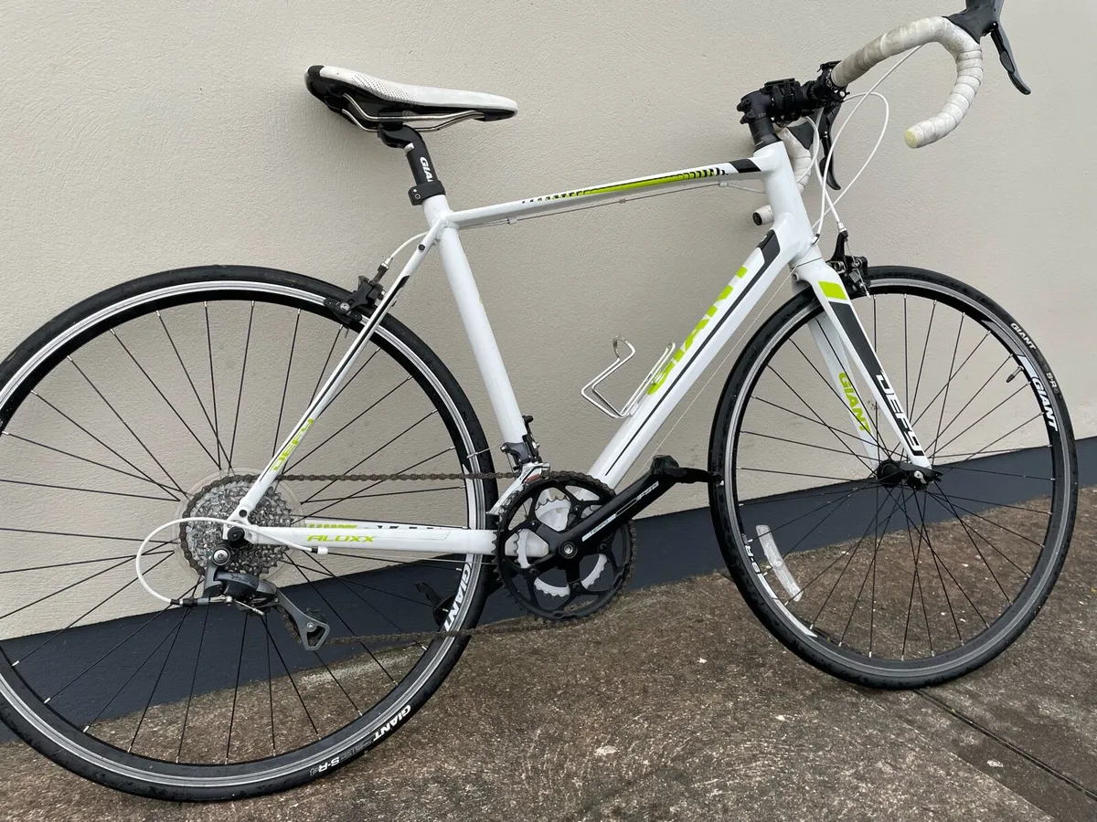 Giant Defy for sale - Image 2