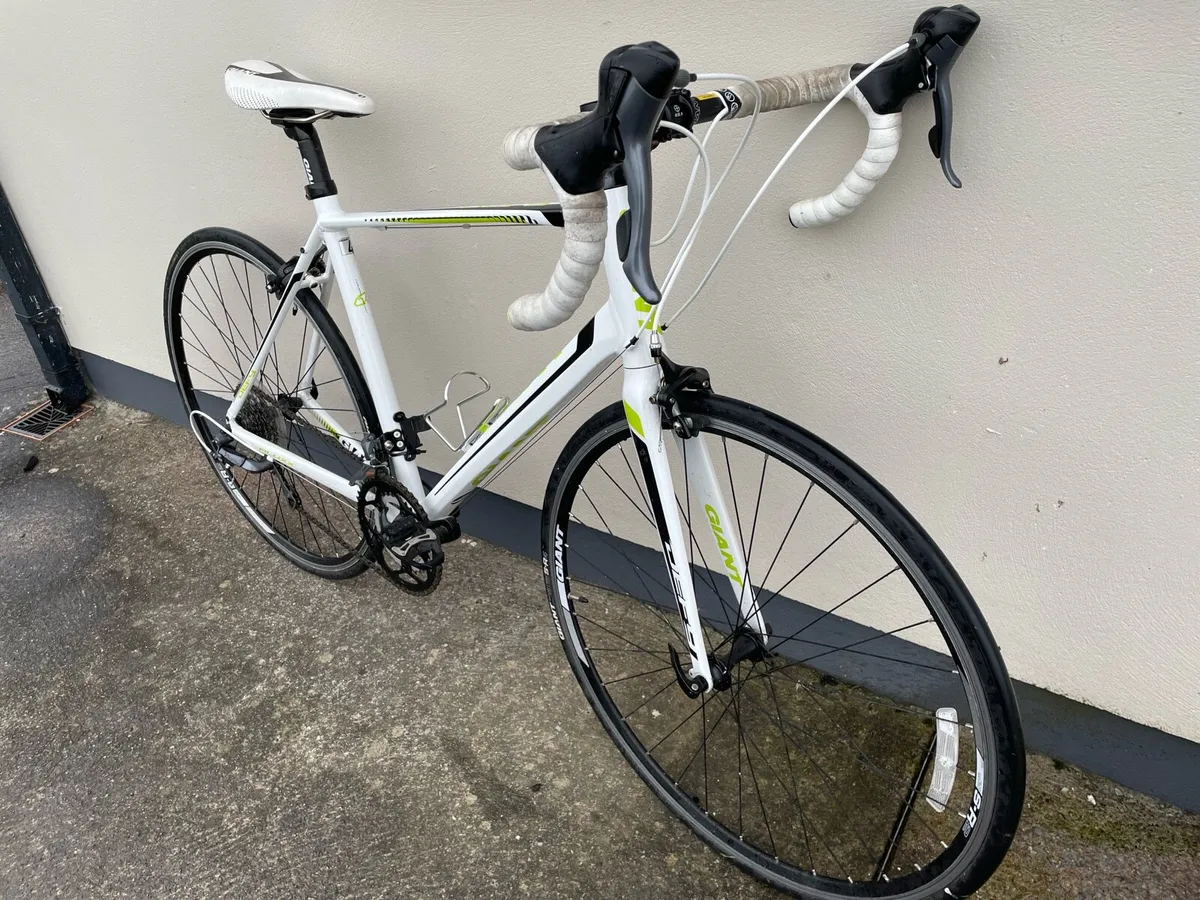 Giant Defy for sale - Image 3