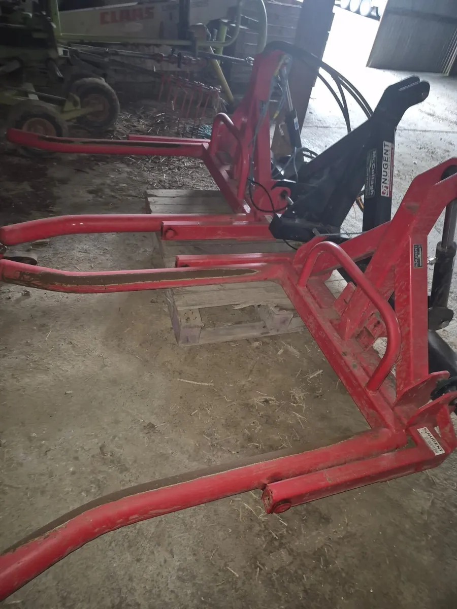 Nugent Bale Handler - Image 1