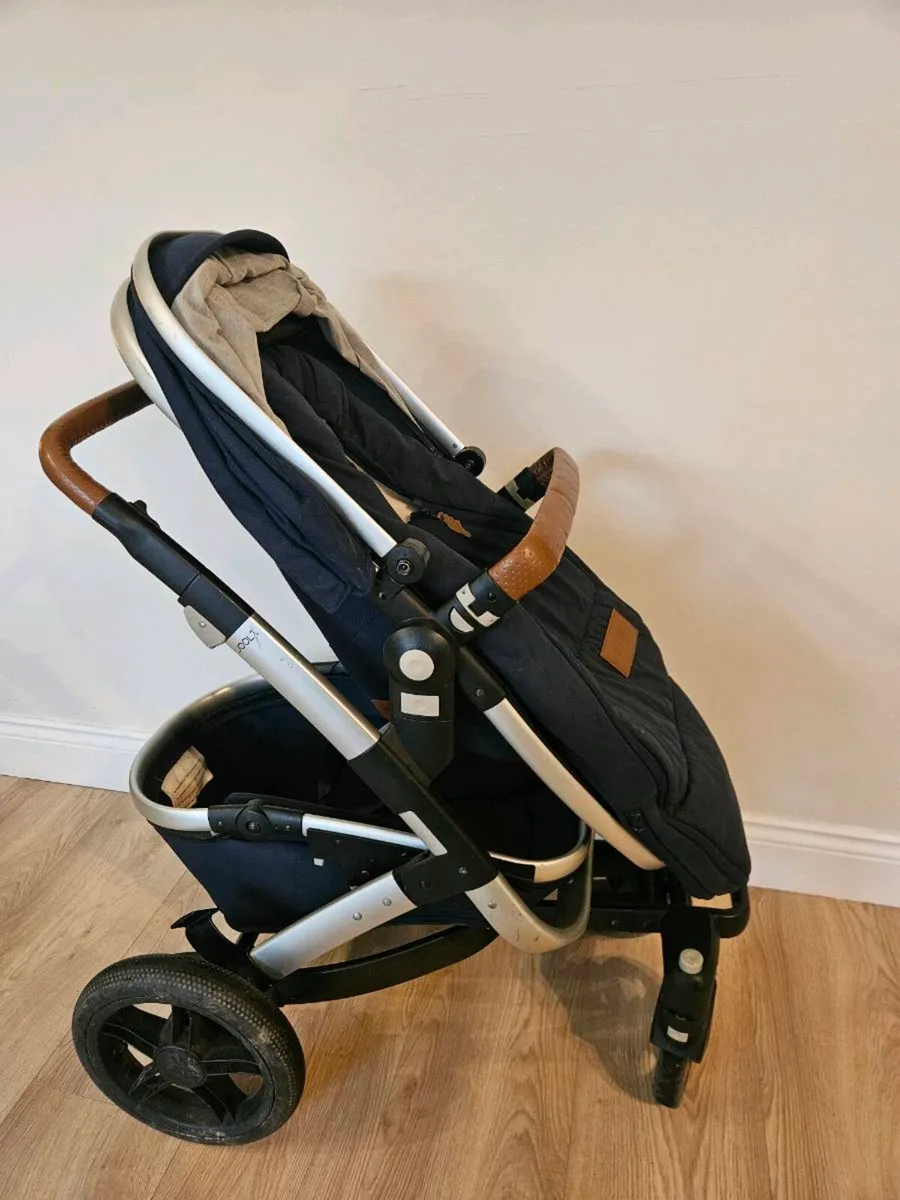 Joolz Day Stroller with Bassinet - Image 1