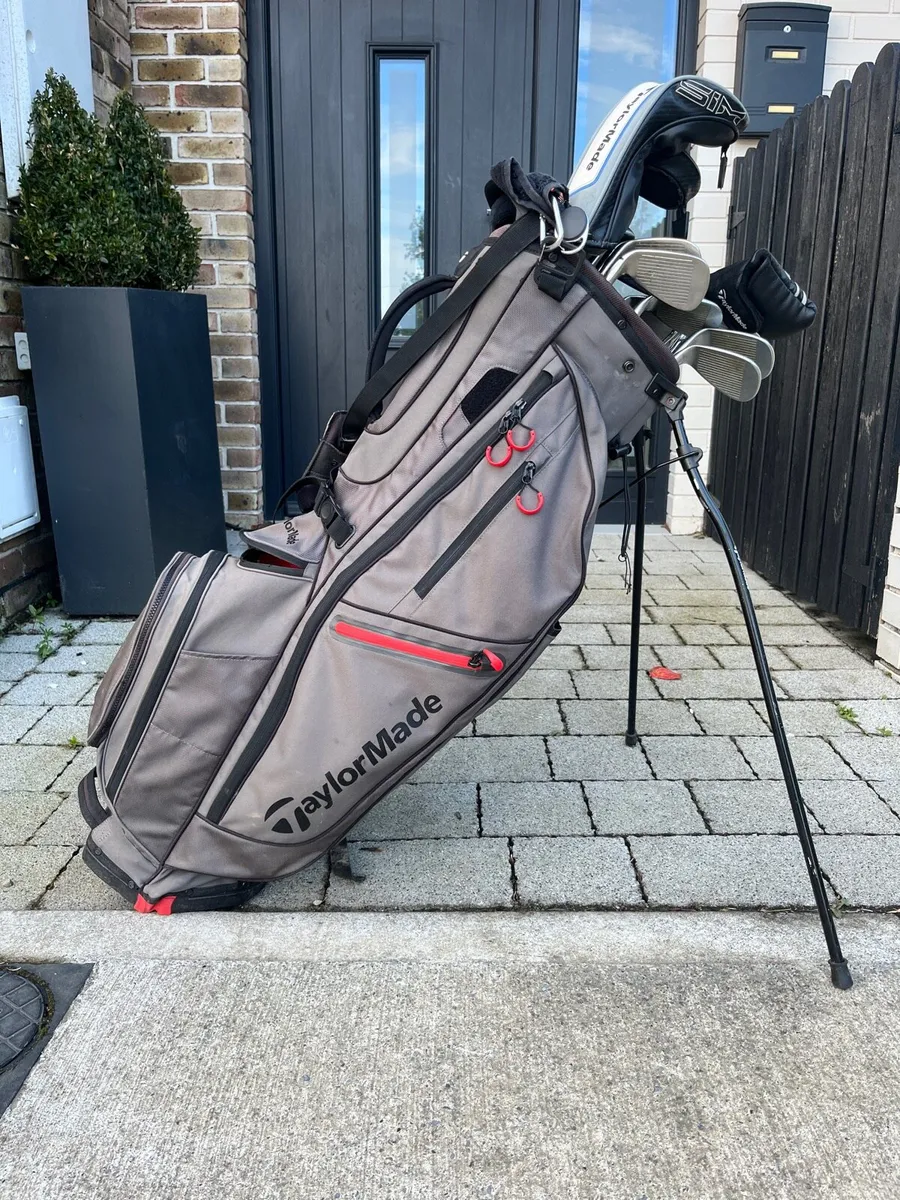 Taylormade Flextech Crossover 14-Way Stand Bag - Image 1