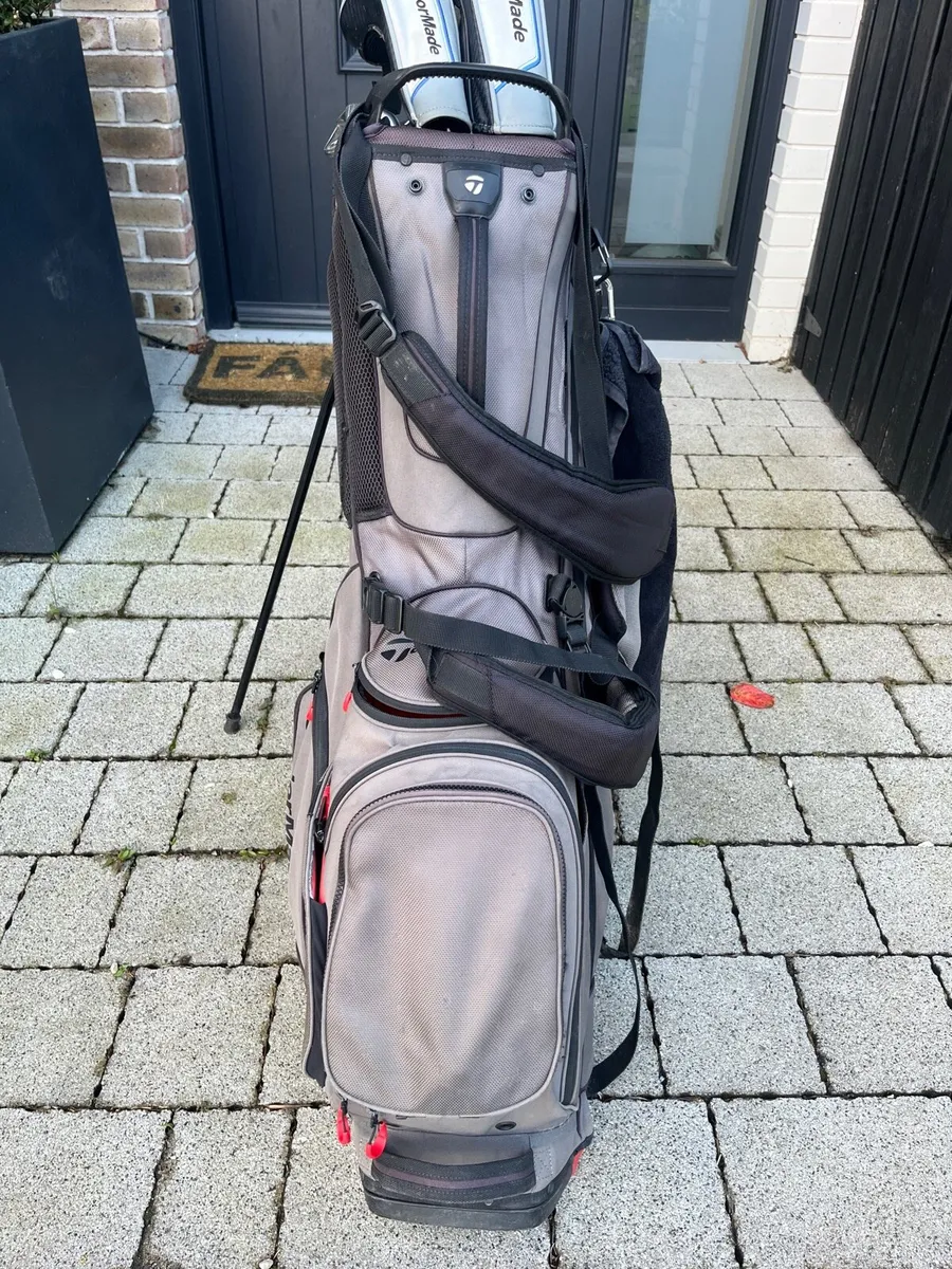 Taylormade Flextech Crossover 14-Way Stand Bag - Image 3