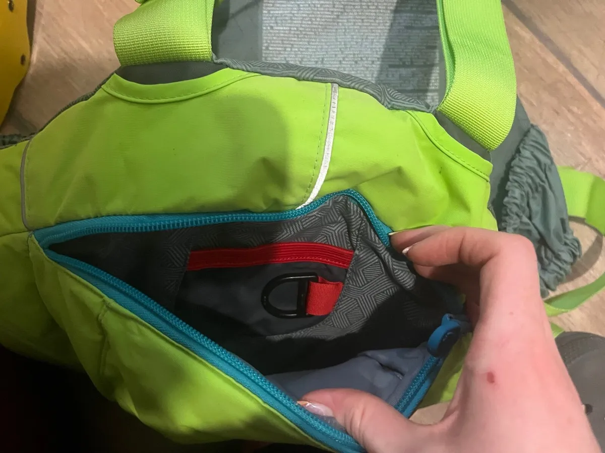 life jacket - Image 1