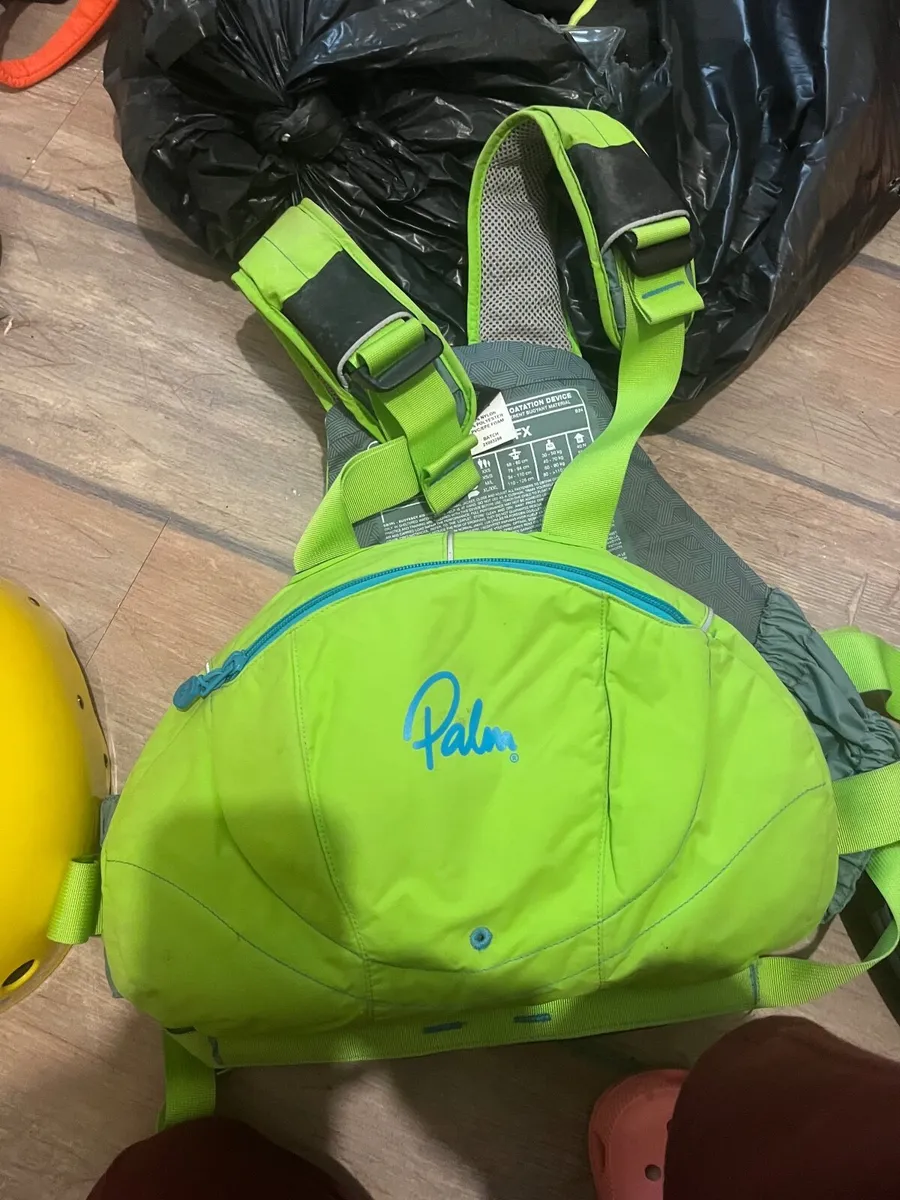 life jacket - Image 3