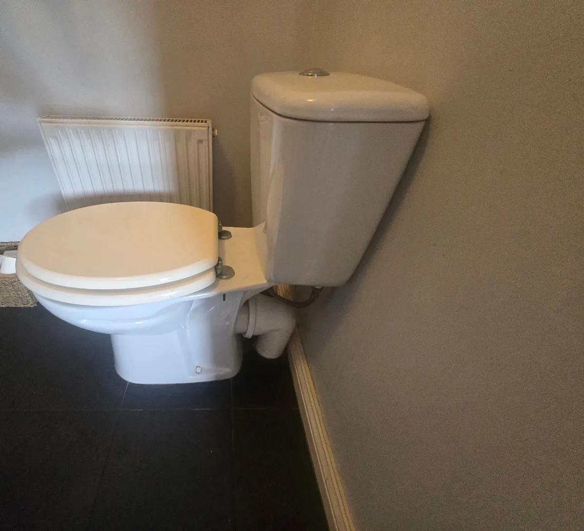 Toilet and basin - Image 2