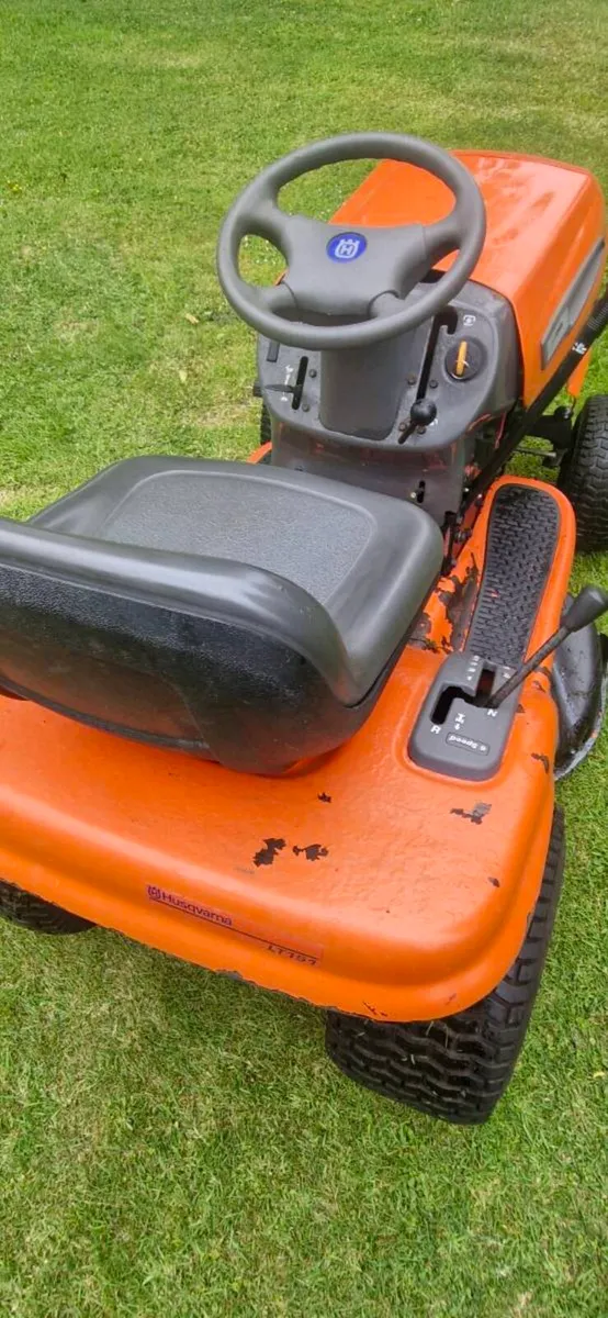 Husqvarna LT 151 - Image 3