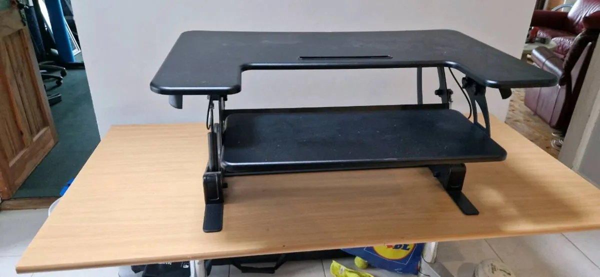 Vivo Rising Desk - Image 2