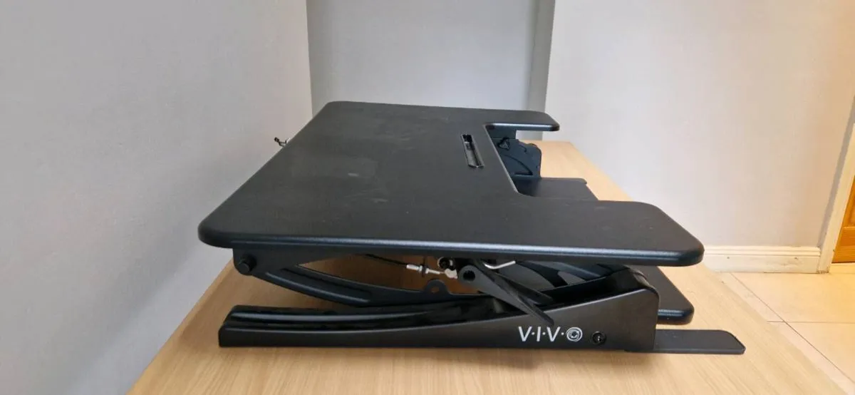 Vivo Rising Desk - Image 3