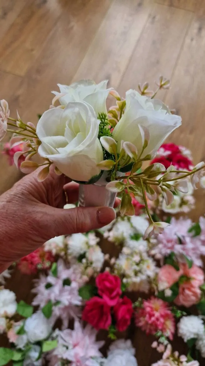 Wedding Flowers - Image 3