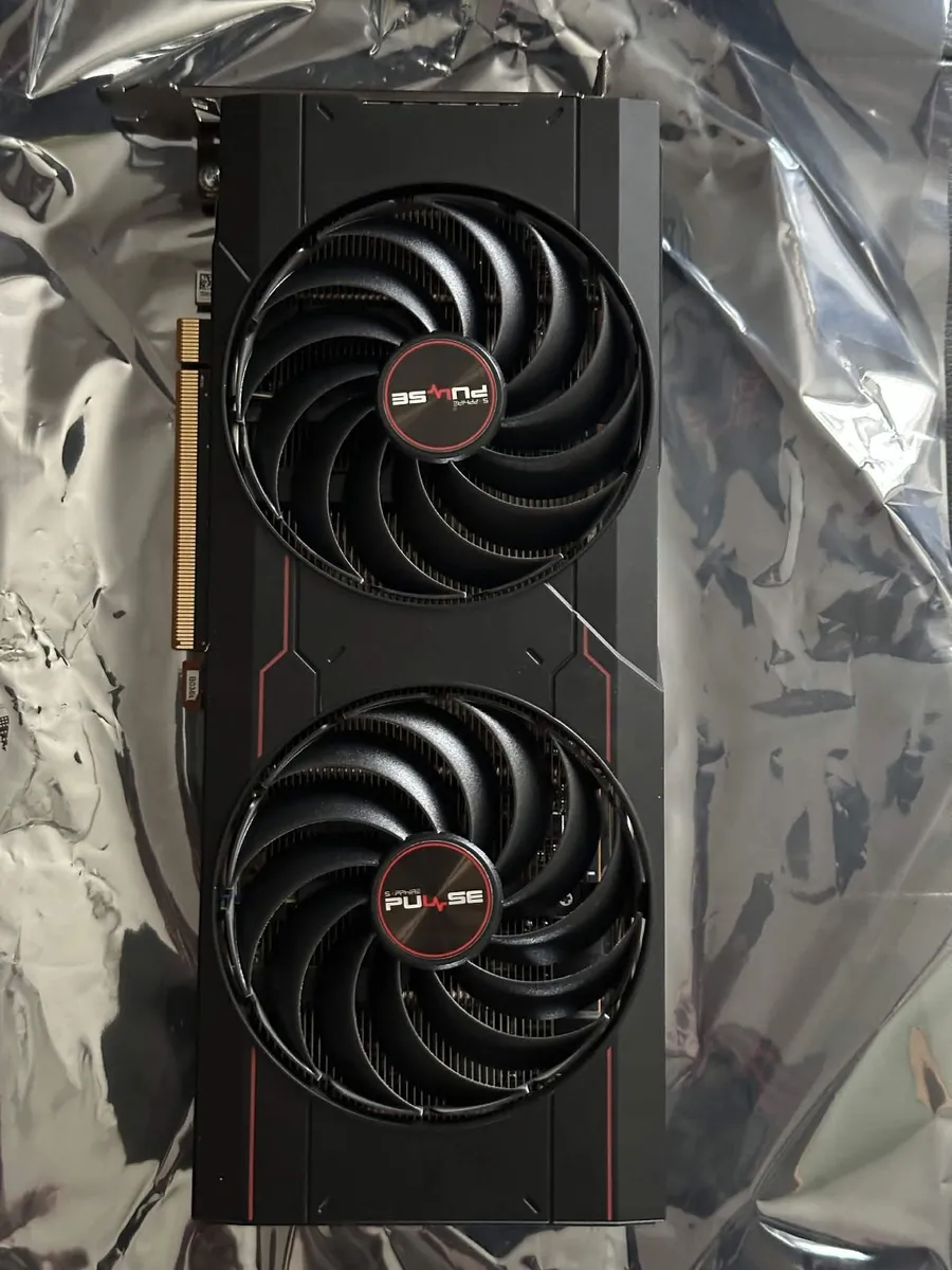 Sapphire Pulse AMD Radeon RX 6700 XT - Image 1