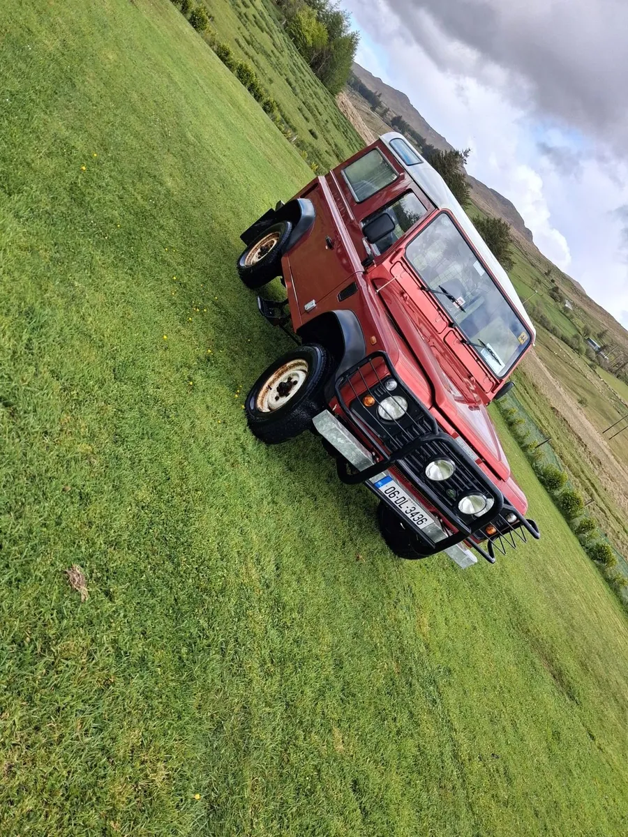 Land Rover Defender 2006 - Image 2