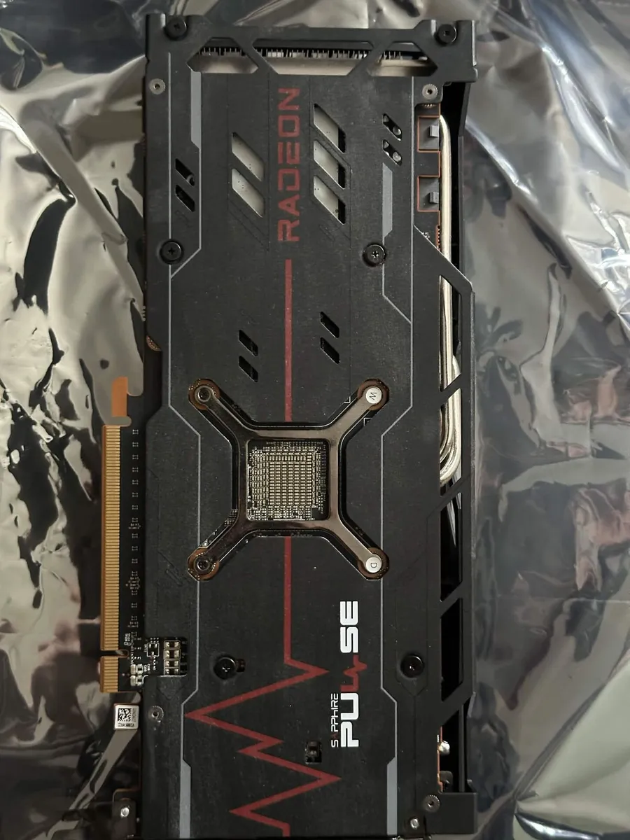 Sapphire Pulse AMD Radeon RX 6700 XT - Image 2