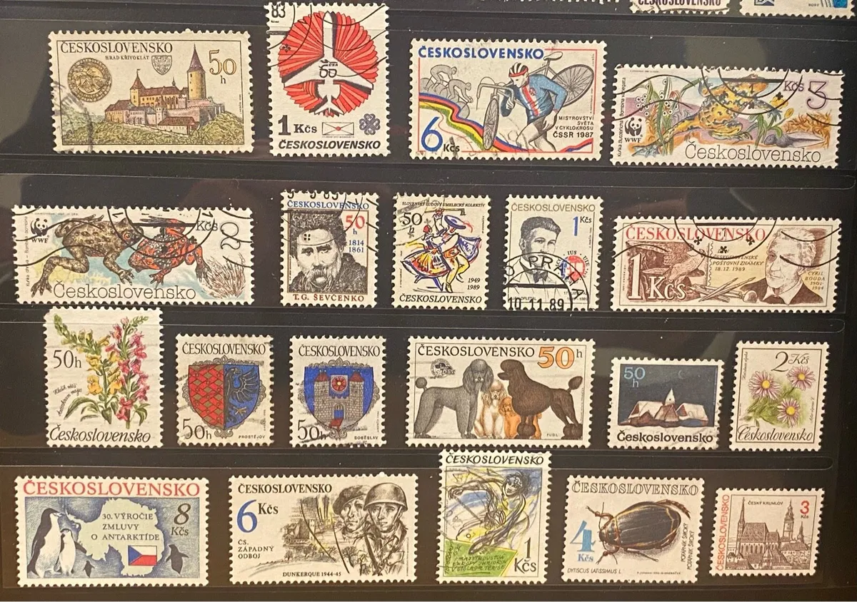 42 Czechoslovakian stamps - mint & used - Image 4