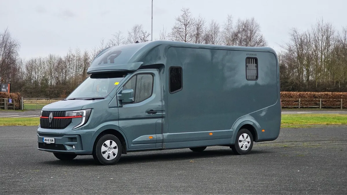 2026 Renault Horse Truck 3.5 Tonne - Image 1