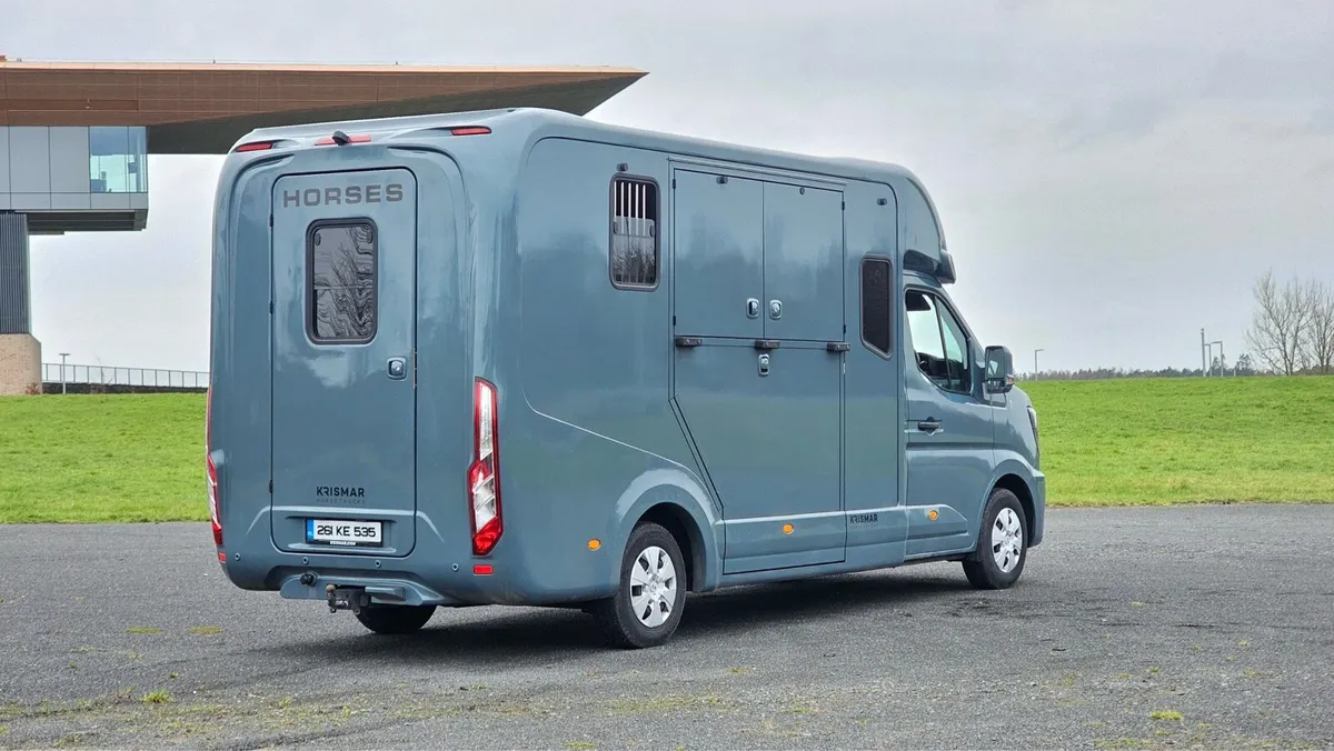 2026 Renault Horse Truck 3.5 Tonne - Image 3
