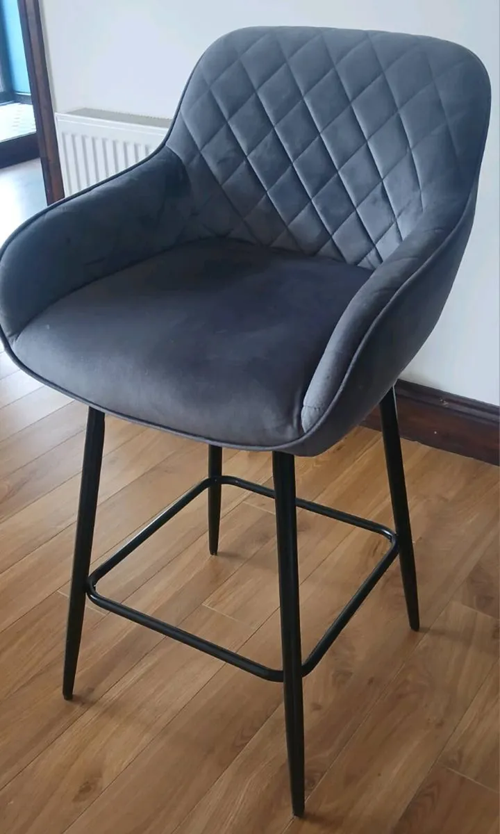 Bar stools - Image 1