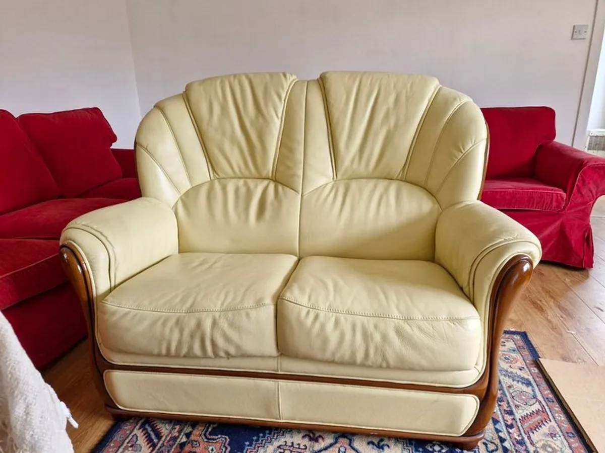 Luxury Italian Leather Recliner Suite - Image 3